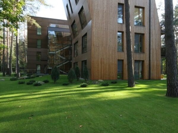 2006 Apartment house