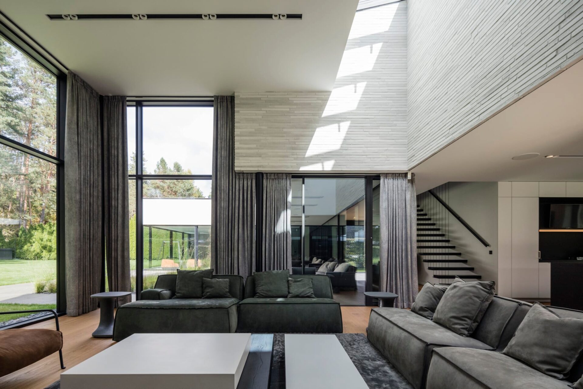 2021 Baltas namas - 10